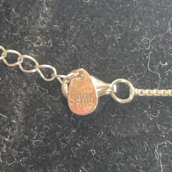 Vintage Sterling open heart on a vintage sterling 16” chain with 1.5” extendor - Picture 5 of 11